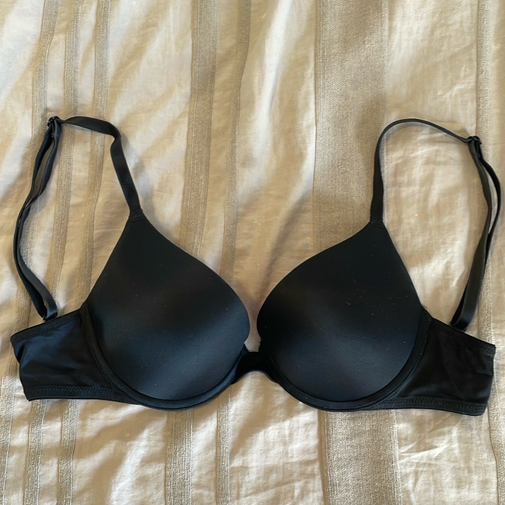 Victoria’s Secret PINK black push up bra 32B